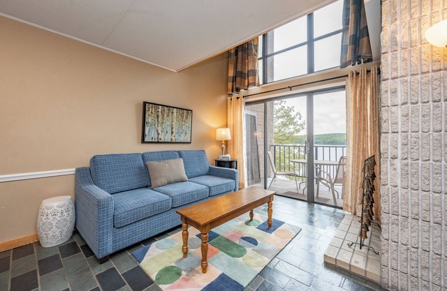 Will O' The Wisp: 504F Three Bedroom/Two Bath