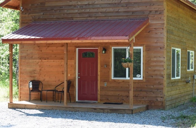 Willow Cabin Family Ensuite with shower