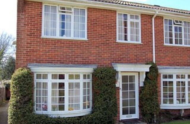 Windmill Cottages No 12