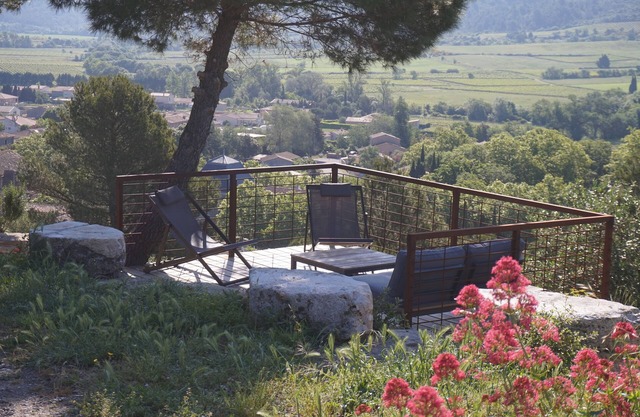 Windmill with swimming pool, set in a unique site in the heart of the Corbières.
