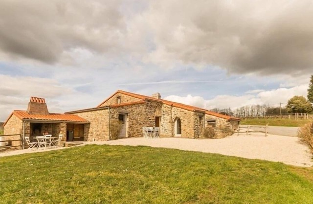 Winemakers' house with garden, Wifi, pets allowed