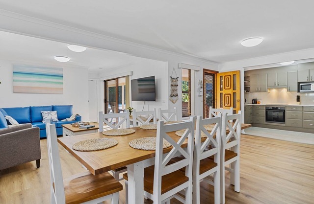Winnies on Sunpatch. Gorgeous, pet friendly home in fantastic location