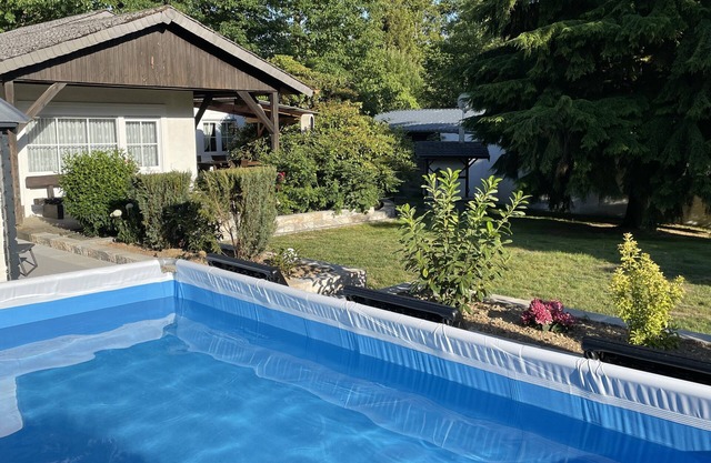 With sauna and fireplace