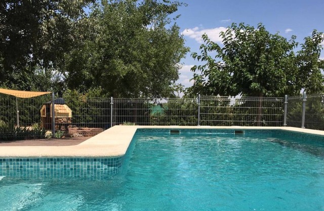 With swimming pool, barbecue. Among the P.N. Las Lagunas de Ruidera, Tablas de Daimiel.