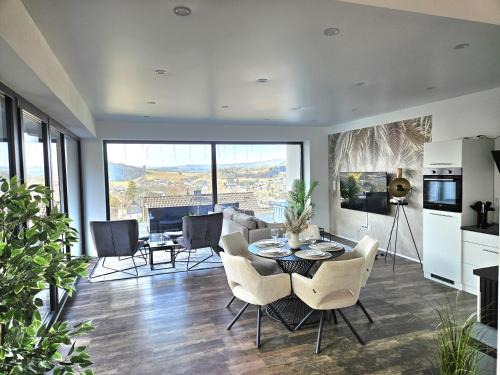 Wohnung mit großer Terrasse und Stadtview