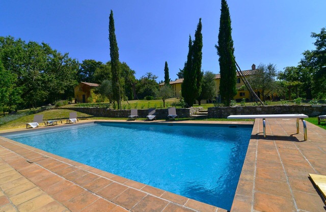 Wonderful private villa for 10 guests with private pool, WIFI, TV, patio and panoramic view