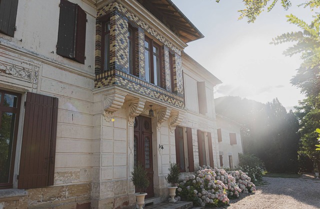 Wonderful family house near the river