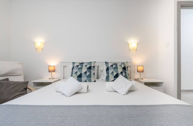 Wonderful Praia da Rocha Flat by LovelyStay