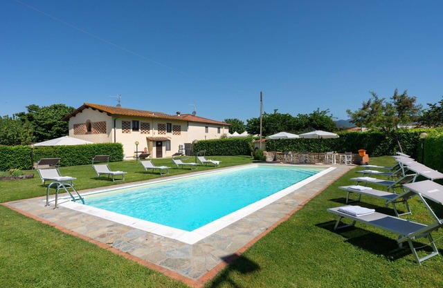 Wonderful private villa for 11 guests with WIFI, A/C, private pool, TV and panoramic view