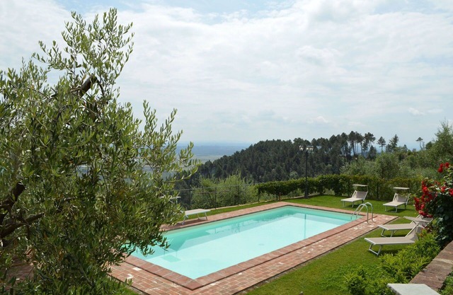 Wonderful private villa with A/C, WIFI, private pool, TV, terrace and panoramic view, close to L.