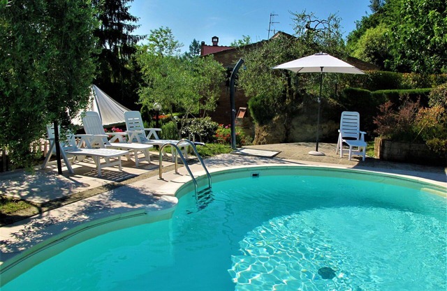 Wonderful private villa for 9 people with WIFI, private pool, TV and patio