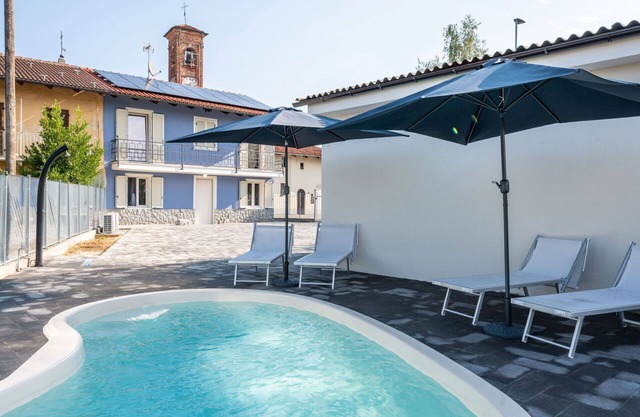 Wonderful private villa for 6 guests with private pool, WIFI, A/C, TV and terrace