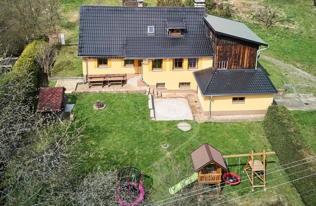 Wonderful private villa with WIFI, private pool, TV, terrace, pets allowed, panoramic view, parking