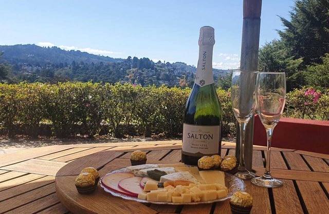 Wonderful view 10 minutes walk from Capivari!