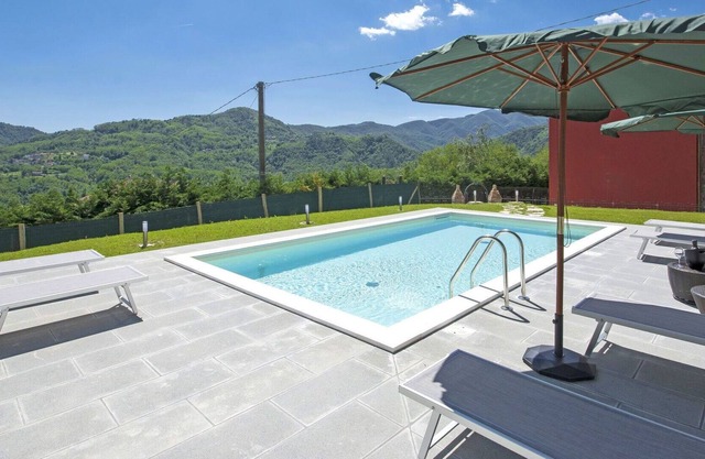 Wonderful villa for 2 guests with pool, A/C, WIFI, TV, patio and parking