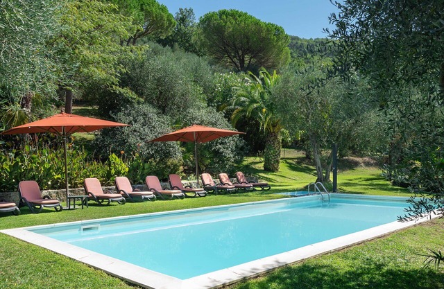 Wonderful villa with private pool, WIFI, A/C, TV, terrace and panoramic view, close to Lucca