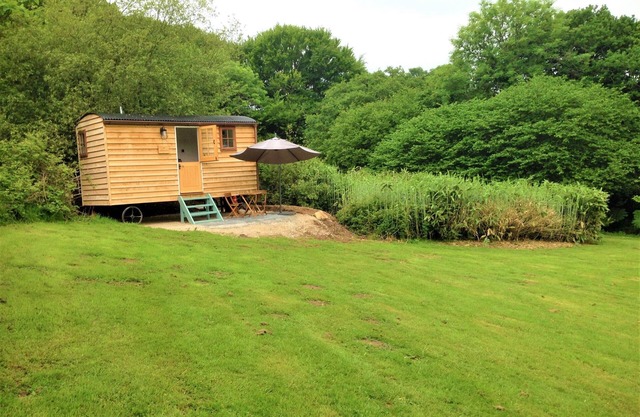 Woodcutter's Hide, get away from it all and enjoy a romantic, rural experience.