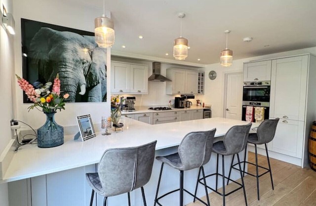 Woodpecker : 4 Bed House in London