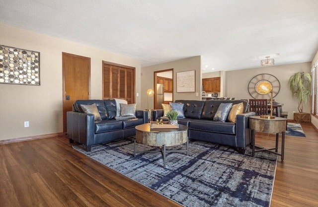 WOW! Beautifully Updated 3 Bed 1 Level Townhouse w/Bike Storage CloseTo It All!