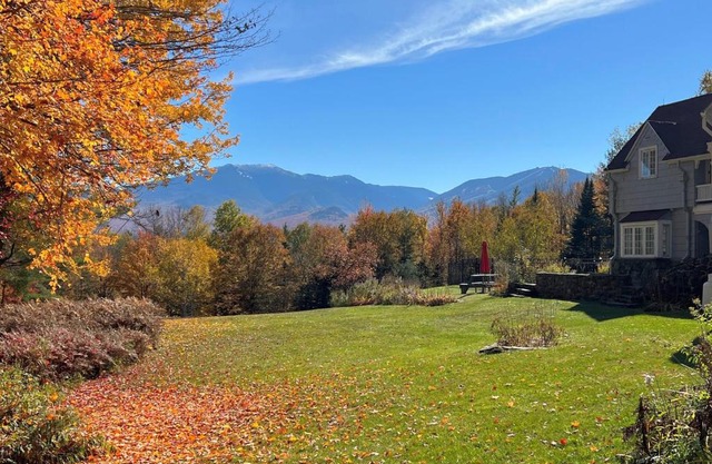 WOW New Spectacular Franconia Home - history - views - fire pit - hot tub - pool - grandeur - MUST SEE