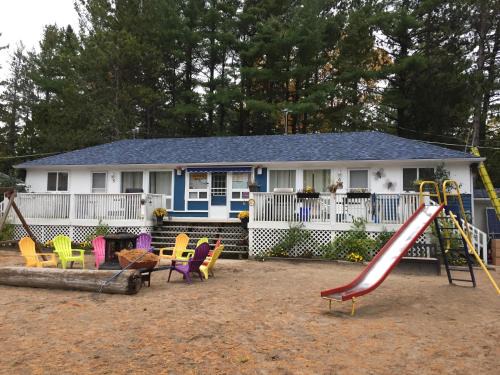 Wu Wu's Cabins