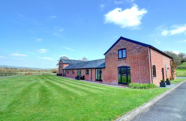 Y Stabl - Two Bedroom House, Sleeps 4