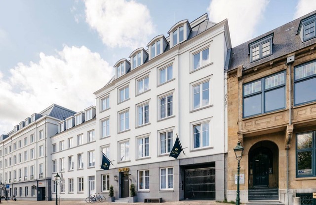 YAYS The Hague Willemspark by Numa