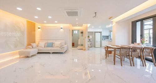 Yeosu The Today Dog Private Pension