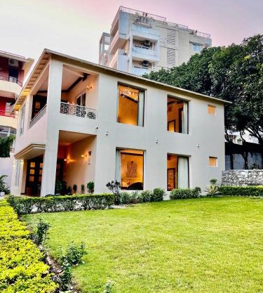 Yog Niketan Villa
