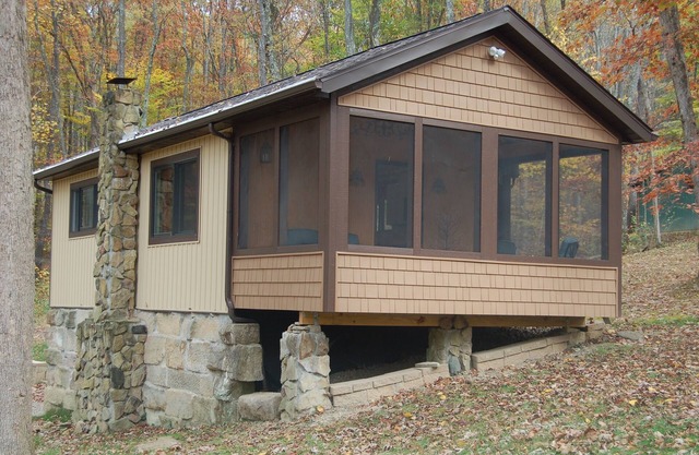 Yore Cottage, private 15-wooded acres with hiking & fishing, 3-min. to Salt Fork