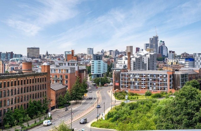 Yorksha Luxury Apartments | Leeds City | Balcony