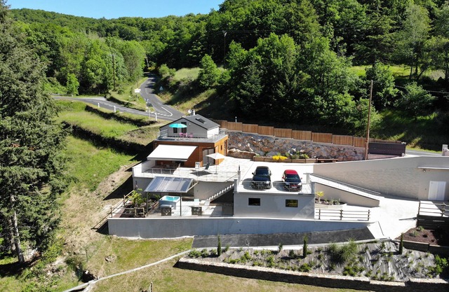 You will be pleasantly surprised by the idyllic setting of this renovated site.