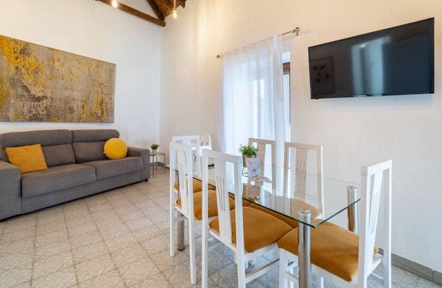 Your Cozy Getaway with Andalusian Flair