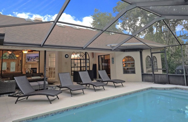 Your Manatee and Scalloping Adventure Retreat in Crystal River