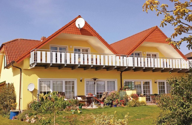 Your vacation apartment is located in Neddesitz on the island of Rügen, very close to the sandy beac