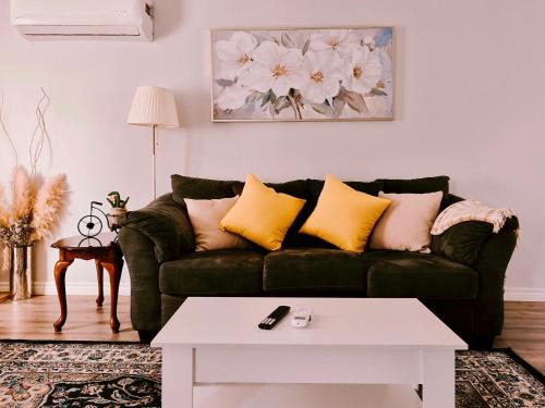 Yuan's Cozy 4BR House in Charlottetown