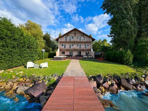 Zöldpart Villa