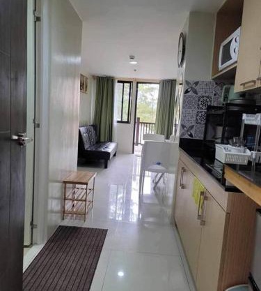 ZackG Serene Homestay at Brenthill 406