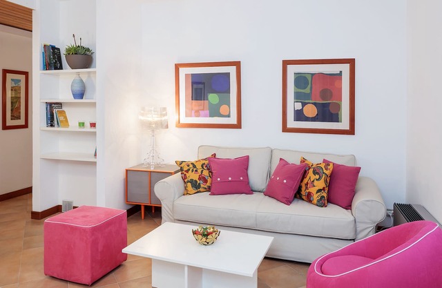 ZEFIRO apartment, in the green with lovely sea view terrace