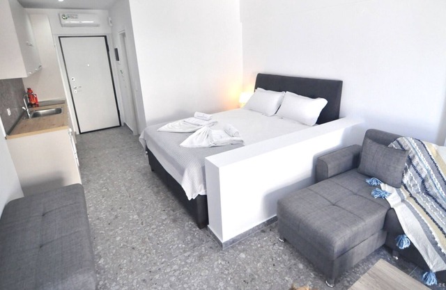 Zennova #26 Sirene Luxury Studio