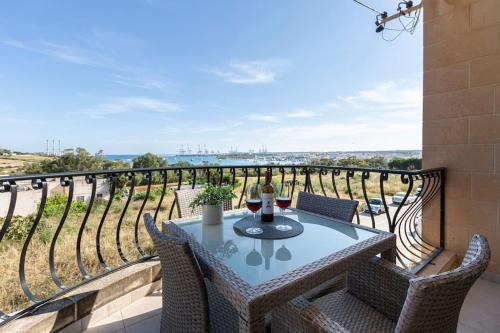 ZER- Spacious House with Terrace and Views