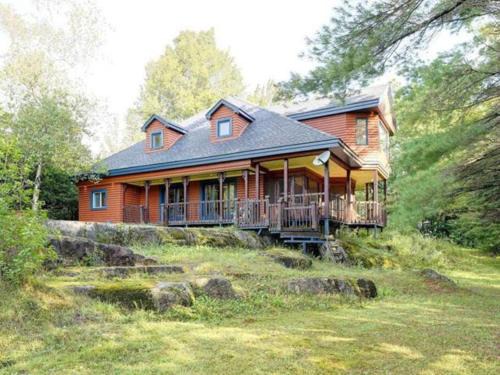 Mille-Isles Ski Chalet | Évadez-vous vers le Nord à Mille-Isles