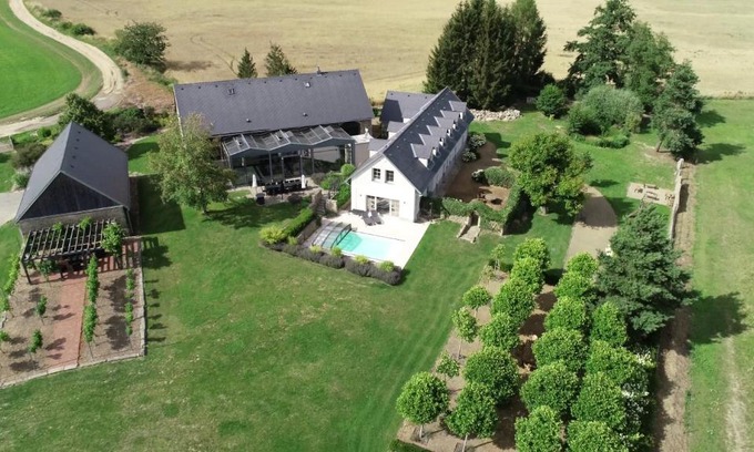 Vrchotovy Janovice House | Šťastná Samota