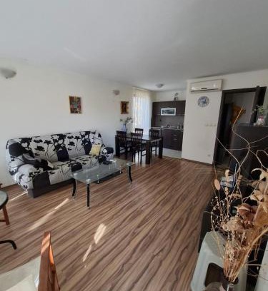Sunny Beach Apartment | Апартаменти Тарантула