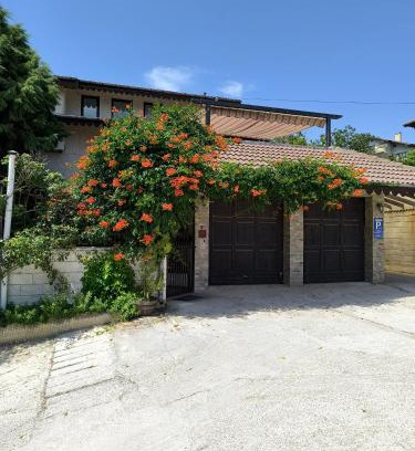 Primorski Bed & Breakfast | Пансион Делфини Варна