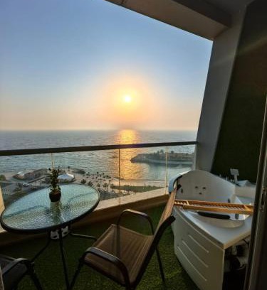 Ash Shati Apartment | برج داماك جده شقه مطله على البحر damac jeddah
