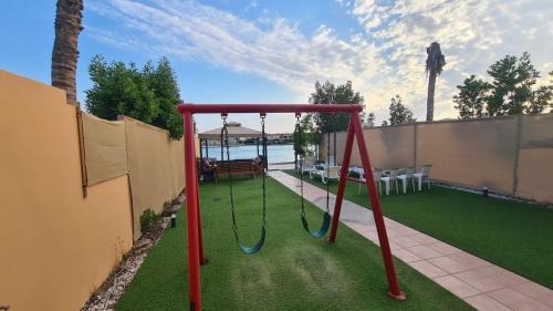 Durrat Al-Arous Villa | درة العروس فيلا بلويتش الازرق