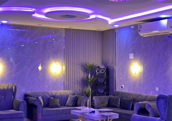 Duba Ski Chalet | شاليه الفخامه٢