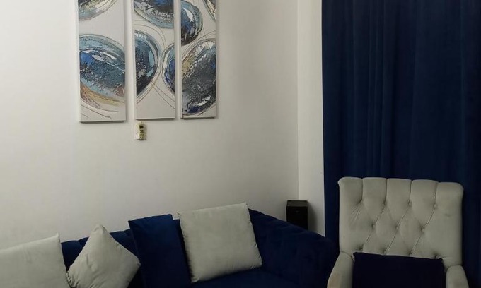 Al Majaz Apartment | شقة فاخرة غرفة وصالة للايجار في الشارقة