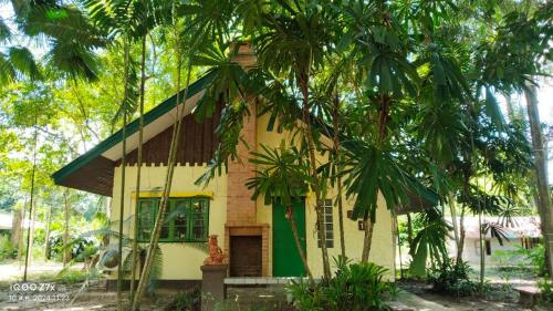 Ban Rai House | บ้านไร่ธนัชพร